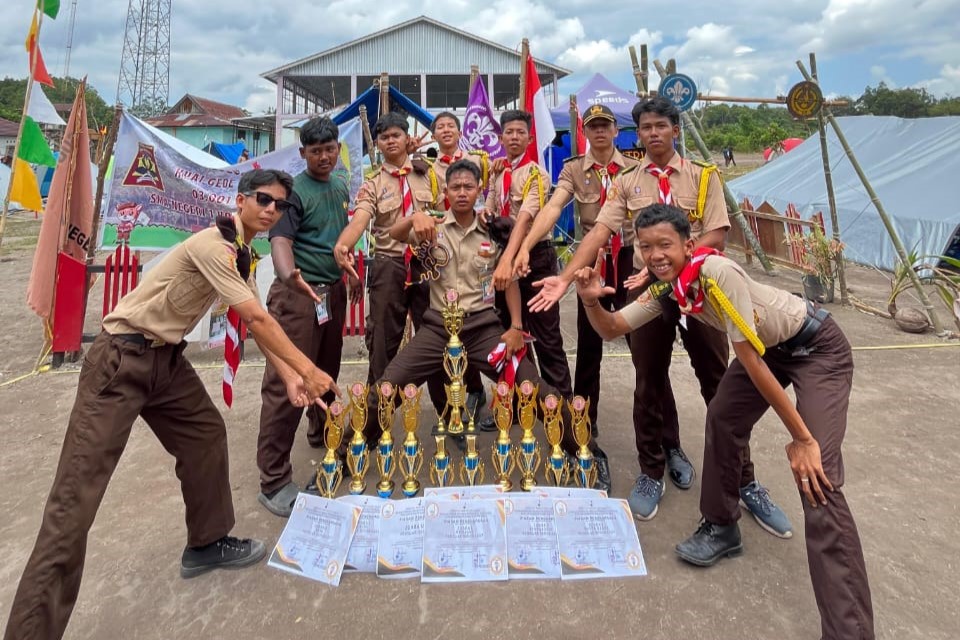 Peraihan Juara Umum Kemah Pramuka Tingkat Kecamatan 